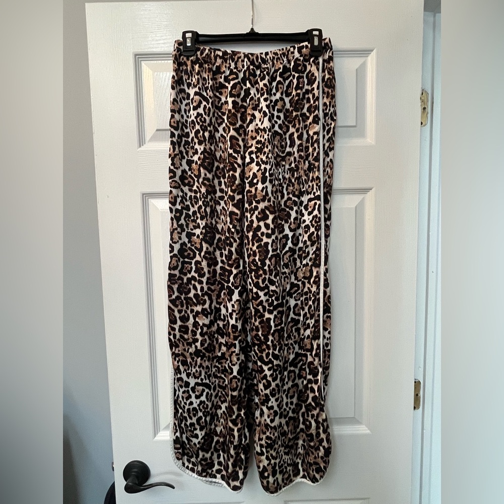 Aerie / America Eagle Leopard Print Lounge Pants